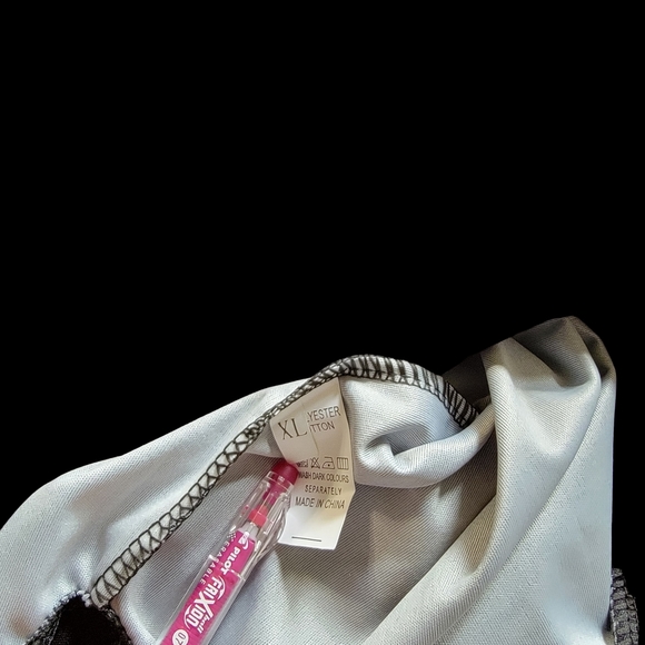 XL Black, multi color lips - Picture 3 of 7